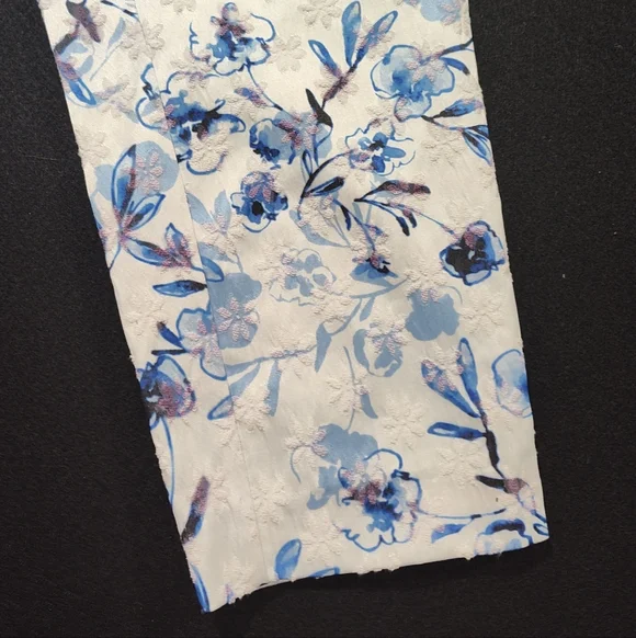 Karl Lagerfeld Women's White Blue Floral Jacquard Print Pants Slacks Size 10 - Picture 2 of 12
